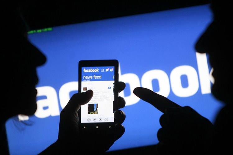 'Bay' hết tiền trong tài khoản vì Facebook giả của người thân