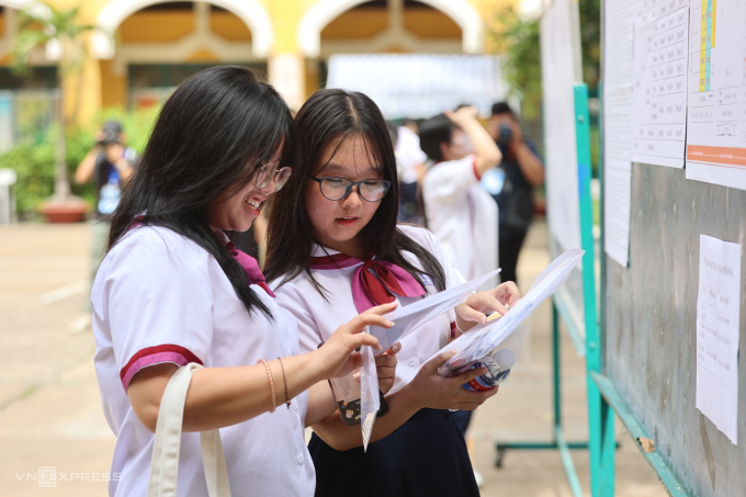 Bộ giáo dục bỏ xét tuyển sớm, siết điểm cộng ưu tiên